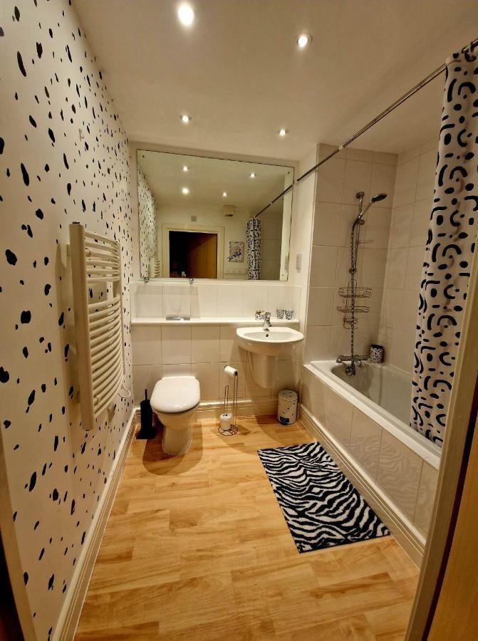 Apartment Beautiful Marina With Private Garden, Flexible Bedrooms With Zip & Link Beds